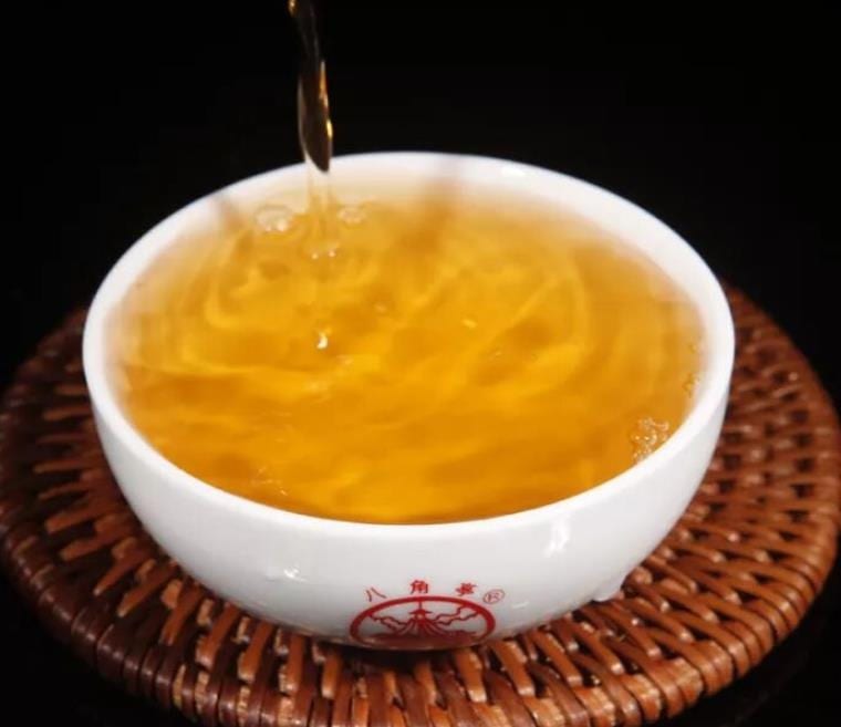 Dianwu Gongya Mahei Old Village Royal Ancient-Tree Tea — Liquor